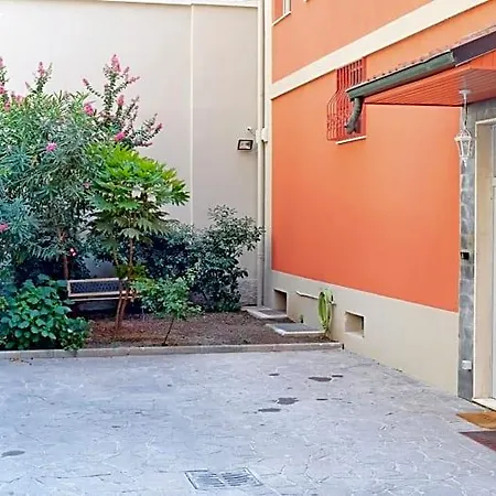 Casa de hóspedes Hostmate - - Vespri Siciliani