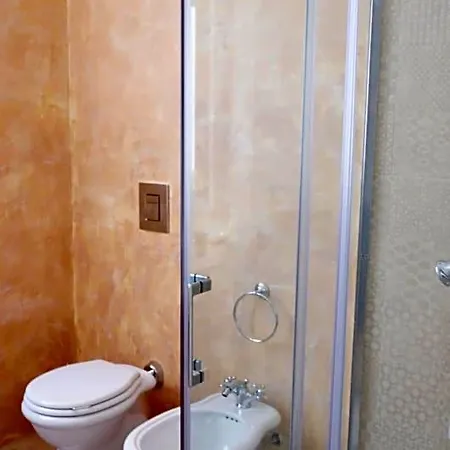 Konukevi Hostmate - - Vespri Siciliani 3*