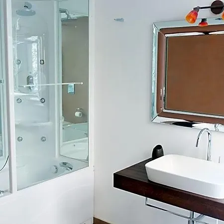 Hostmate - - Vespri Siciliani 3*